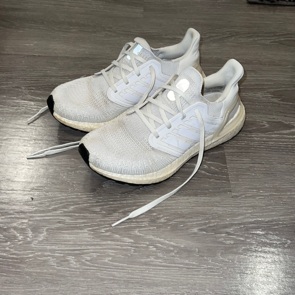 Adidas tennis shoes